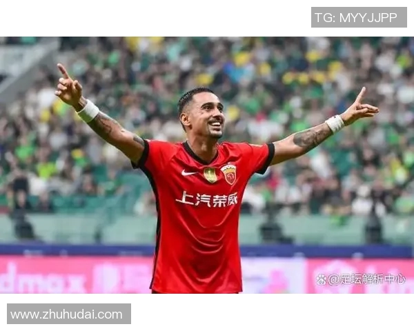 中超月度最佳球员荣誉实至名归展现卓越表现与实力